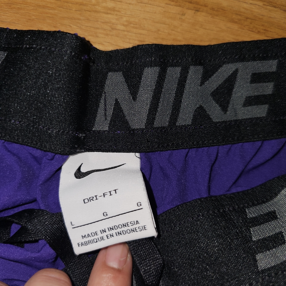 Nike Lakers Purple Athletic Shorts with Logo - Picture 5 of 6